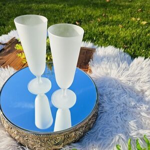 VTG Set Of 2 Tall Clear Frosted  Beer Glasses. 8"